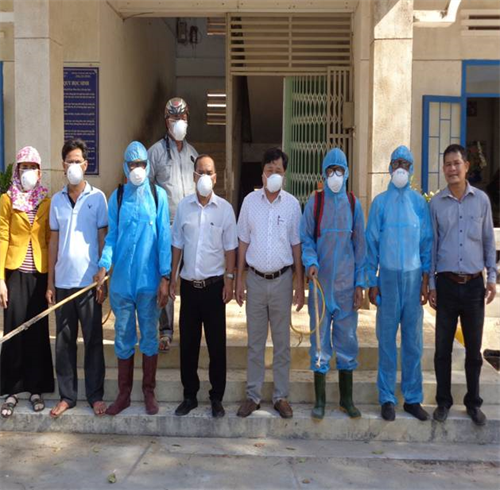 Trung tâm Y tế Bắc Bình: Phun khử trùng cho tất cả 70 trường học để phòng, chống dịch do virut corona tại huyện Bắc Bình.