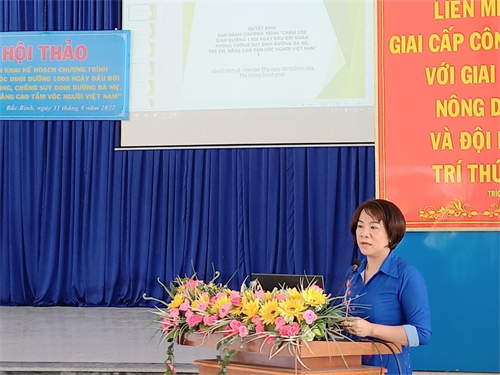 Hội thảo triển khai kế hoạch Chương trình 
“Chăm sóc dinh dưỡng 1000 ngày đầu đời nhằm phòng chống 
suy dinh dưỡng bà mẹ, trẻ em nâng cao tầm vóc người Việt Nam”
